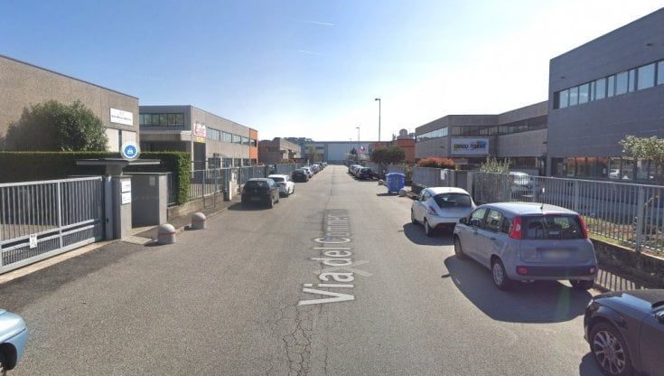 Incidenti sul lavoro, operaio di 25 anni folgorato in una azienda di Lodi: è gravissimo
