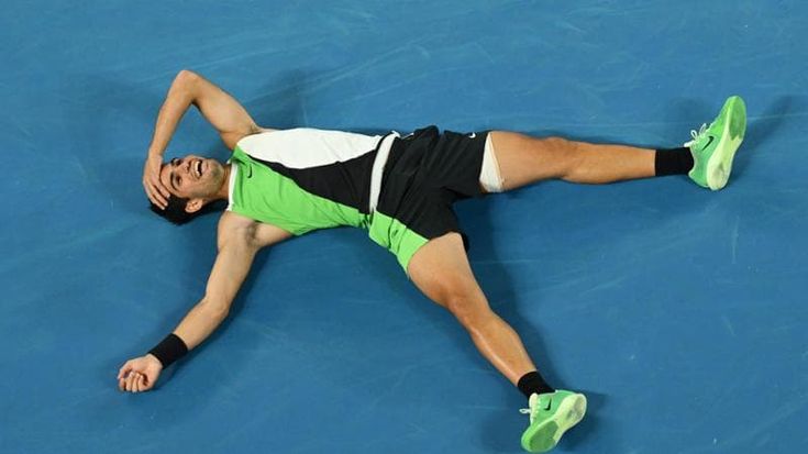 Come Alcaraz nessuno mai: a Melbourne completa a soli 22 anni le vittorie nei tornei dello Slam