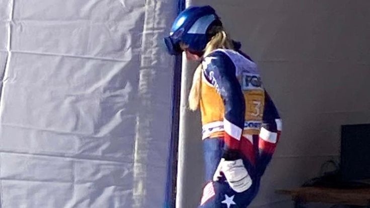 Lindsey Vonn cade in prova a Cortina: escluse fratture. “Tutto bene”