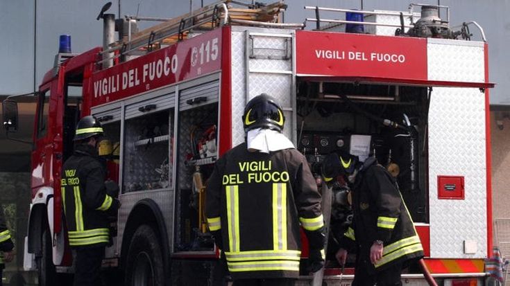 Aggredisce l’ex compagna e dà fuoco alla casa: lei è gravissima. Arrestato 50enne a Carate Brianza