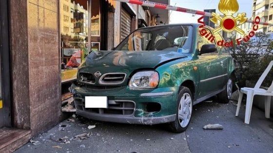 Incidenti stradali, morto a Milano un pedone coinvolto in un tamponamento