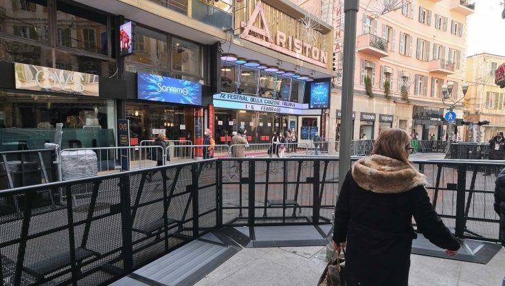 Sanremo, il Festival della rinascita: “Tutto esaurito all’Ariston e in città” 