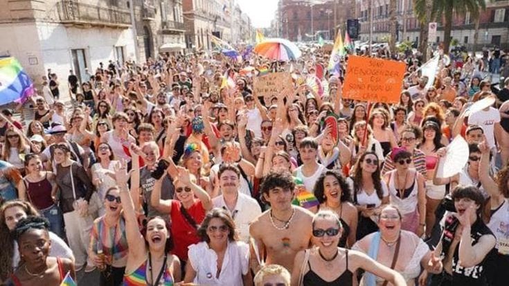 Bari Pride, il corteo nel nome di Ambra Dentamaro, donna trans uccisa nel 2018: “Scelta politica”