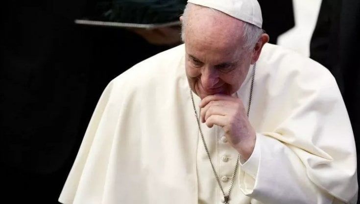 Bergoglio scaccia il fantasma dimissioni: “Ma se lascio non farò il Papa emerito”