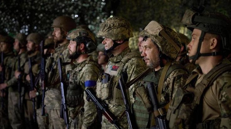 La controffensiva avanza: primi militari di Kiev oltre il ponte sul Dnepr