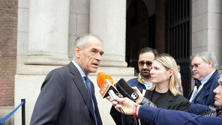Comunali, destra in tilt: ipotesi corsa separata per Lega e Forza Italia. Che guarda a Cottarelli