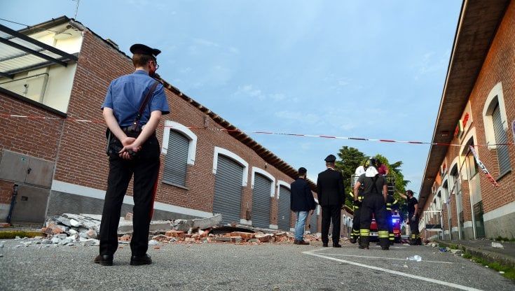 Madre e due figli morti dopo il crollo di un cornicione, chiuse le indagini: in due verso richiesta processo