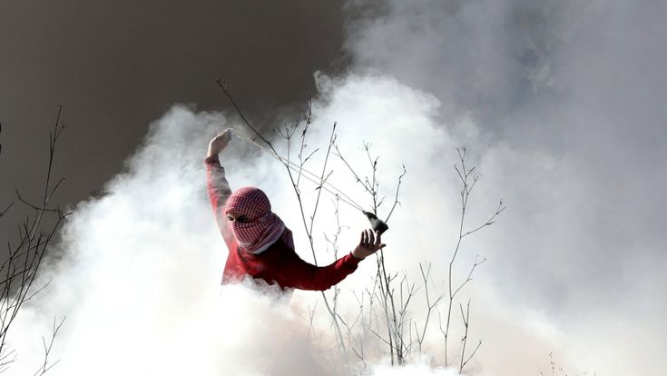 L’altra Intifada dei giovani palestinesi “Inutile farci uccidere”