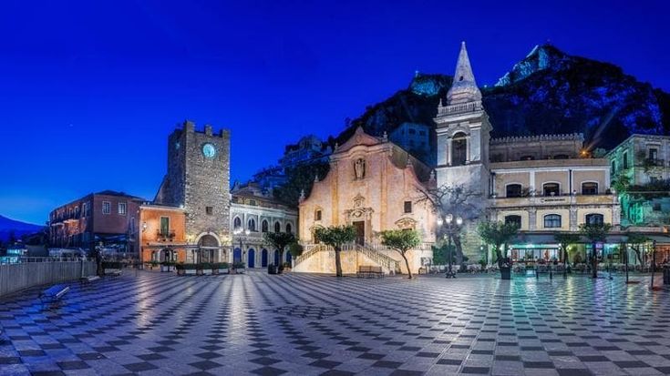 Da Taormina a Scopello, prenotazioni cancellate. Ora la guerra fa paura