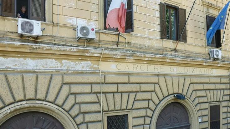 Riduce il ladro in fin di vita, vigilantes scarcerato per legittima difesa