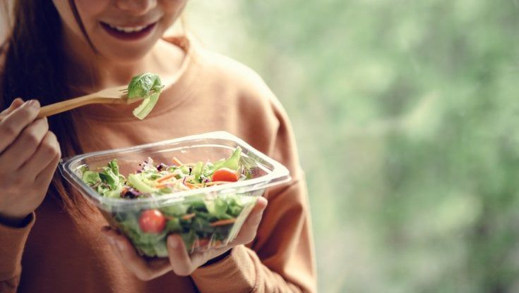 Uno stile di vita sano grazie alla tecnologia: le regole della food influencer Michela Coppa