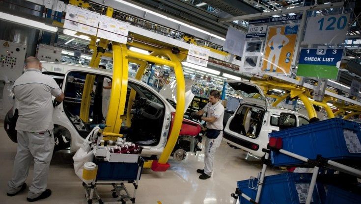 Istat, brusca frenata ad agosto del mercato del lavoro. Crollano i dipendenti stabili, balzo degli inattivi