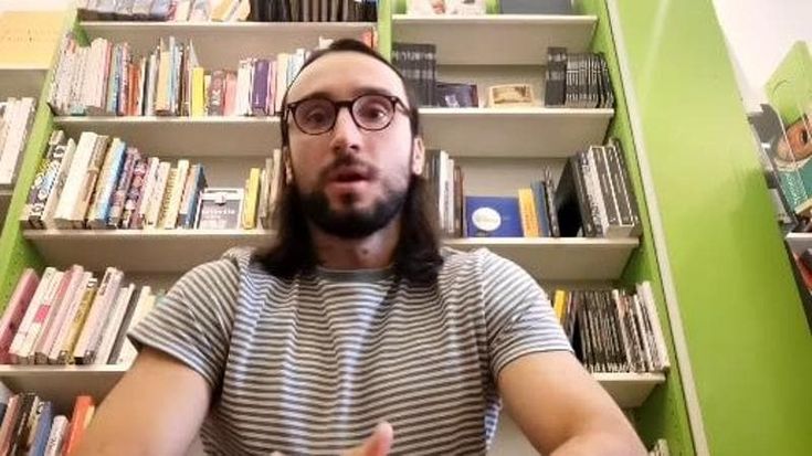 Ulisse e i libri non consegnati: “Class action per i corrieri. Amazon ha la priorità su tutti”