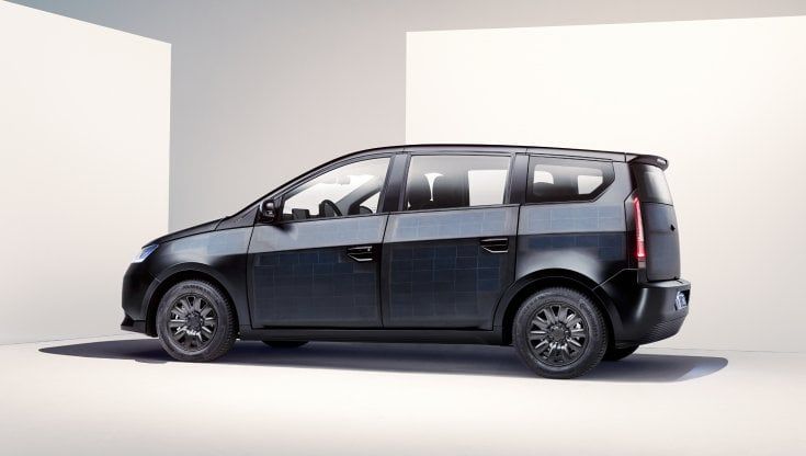 Rivoluzione Sion, l’auto elettrica ricoperta di pannelli solari