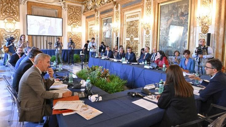 Sindaci europei per la giustizia sociale: “Un commissario Ue per le città”