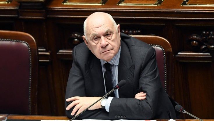 "Sensibile", "riservato", "a diffusione limitata": Nordio contro Nordio, così il ministro, per difendere Delmastro, contraddice&nbsp;se&nbsp;stesso