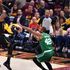Basket, playoff Nba: LeBron straripante, fa un nuovo record e stende Boston