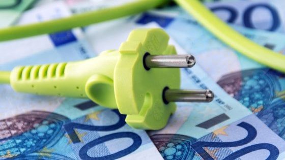 Terna: a marzo consumi elettrici tornati ai livelli pre-Covid