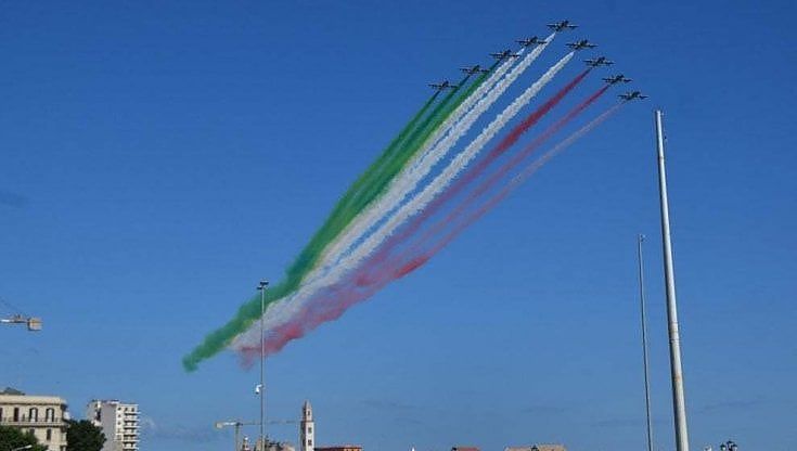 Bari, l'8 maggio tornano le frecce tricolori per San Nicola: primo grande evento dopo 2 anni di Covid. "Ma serve buonsenso"