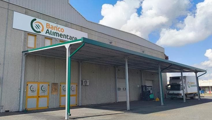 A Catania il sole diventa cibo: pronta la tettoia fotovoltaica solidale del Banco alimentare