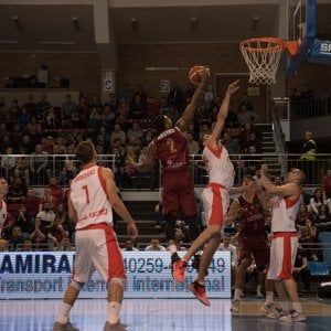 Basket, Champions: Venezia, settima sinfonia. Varese ritorna al successo