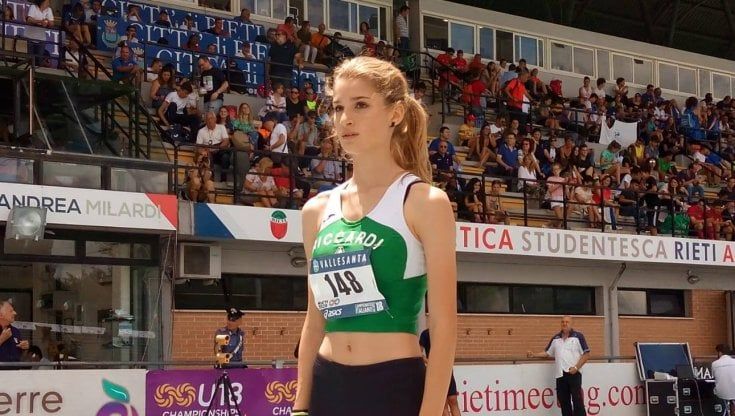 "Corri in cielo, gli angeli ti aspettano": l'ultimo saluto a Francesca Mirarchi la promessa dell'atletica caduta in un dirupo per fotografare l'alba