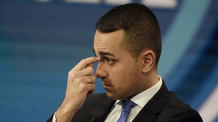 M5S, Di Maio non lascia ma raddoppia: insieme a lui una donna leader