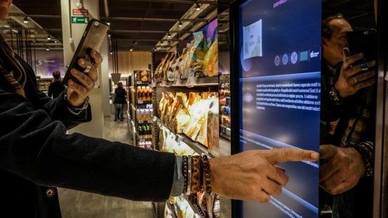Prove tecniche di supermercati del futuro, tra touch screen e chioschi con gli idraulici