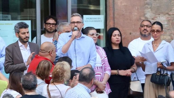 Lepore e la campagna di odio social: due hater si scusano con il sindaco
