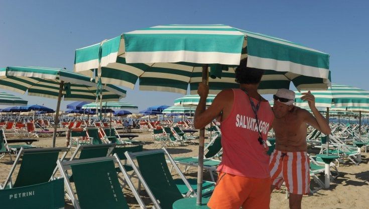 Aumentano i canoni, ma è il countdown concessioni ad allarmare i balneari
