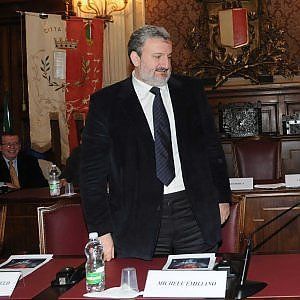 Emiliano: "Io nemico del premier Renzi? Non ho mai amato così un leader"