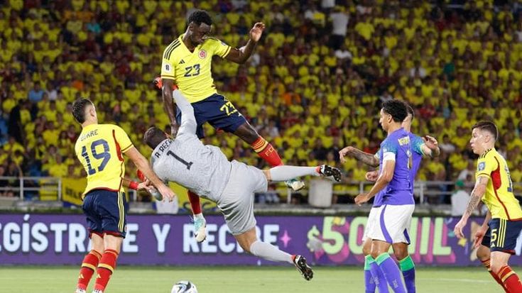 Brasile sconfitto in Colombia: addirittura in pericolo la qualificazione al mondiale. Perde pure l’Argentina, Messi coinvolto in una rissa