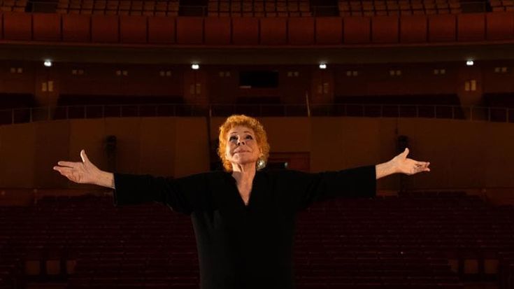 L’ultimo abbraccio a Ornella Vanoni della sua Milano: “Sei un attimo senza fine”