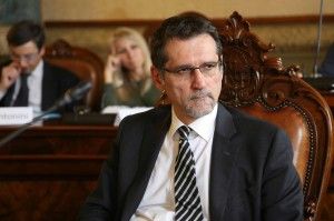 Piazza Verdi, Merola blinda Ronchi:<br />"I comitati sono una vera lobby"