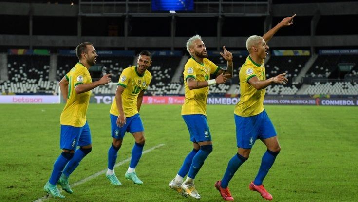 Coppa America, poker del Brasile al Perù: in gol anche Alex Sandro