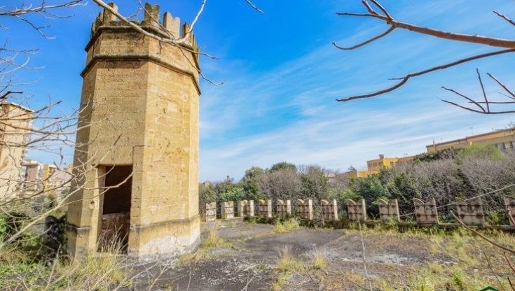 Un pezzo del parco d'Orléans in vendita