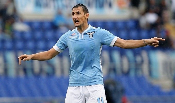 Lazio, Klose incerto sul futuro: "Ho tante offerte. Decider&ograve; a fine anno"