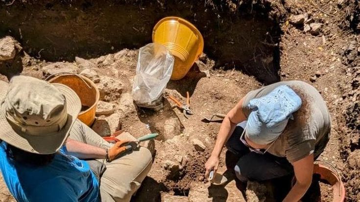 Dopo seicento anni ritrovati i resti della pieve di San Cassiano di Gallicano