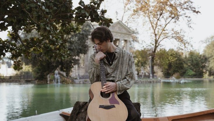  Leonardo Zaccaria, 23 anni di musica e versi nati tra gli angoli di Roma: "La mia città che corre sempre, e non giudica"