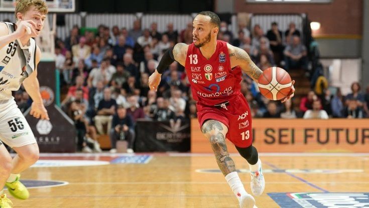 Serie A, l'Olimpia Milano si prende la vetta. Verona retrocede