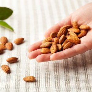 Frutta secca: cresce il consumo di mandorle, fonte naturale di benessere