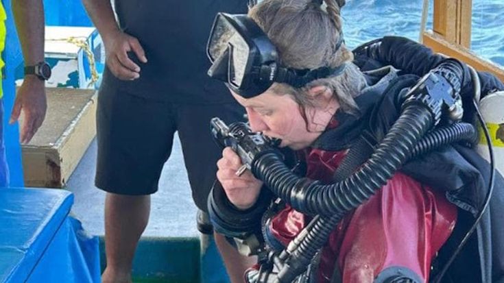 Maldive, recuperati i corpi. Dubbi sull’attrezzatura: “Muta e bombole inadatte”