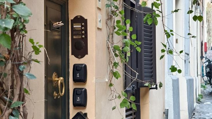 Lotta alle key box fase due: “Altri 400 lucchetti da togliere anche dagli spazi privati del centro”