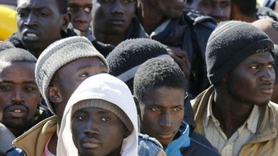 "Sanatoria per difendere gli stranieri irregolari da Coronavirus e sfruttamento". 