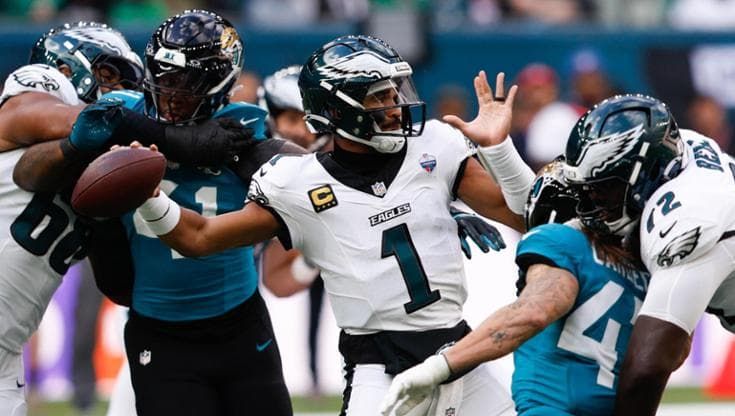 Nfl, coaguli di sangue nei polmoni, la stella degli Eagles, Jalen Hurts, fuori per tutta la stagione