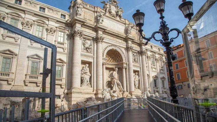 Fontana di Trevi, 14mila visitatori in soli due giorni nonostante i media Usa