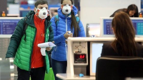 Coronavirus, Air France, British, Ryanair e Easyjet cancellano i voli per Italia. Stop da Malta e l'Austria chiude le frontiere