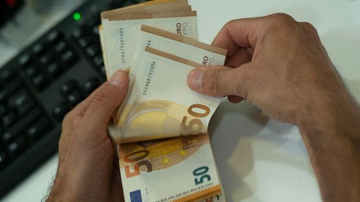 Ricercatori, impatriati, paperoni e pensionati: la schiera di chi sfrutta le flat tax del Fisco