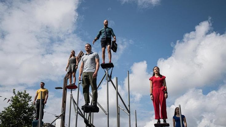 Bam Circus, che spettacolo: tra acrobati e bolle torna il festival delle Meraviglie