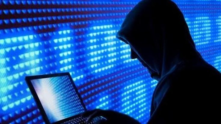 Da Latina a Viterbo, il Lazio nel mirino degli hacker. Uffici dei comuni in tilt: “Costretti a scrivere gli atti a mano”